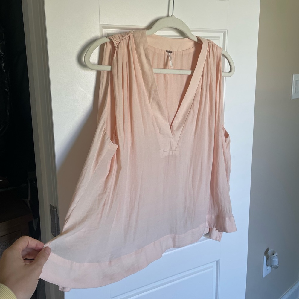 Free People flowy pink vneck tank - Picture 3 of 8